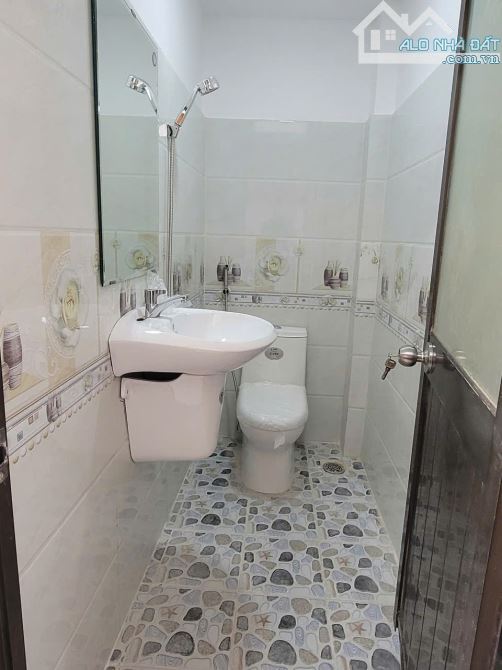 BÁN GẤP NHÀ XUÂN THỚI THƯỢNG, HÓC MÔN – 2 TẦNG – GẦN QL22 – SHR– CHỈ 860 TRIỆU - 6