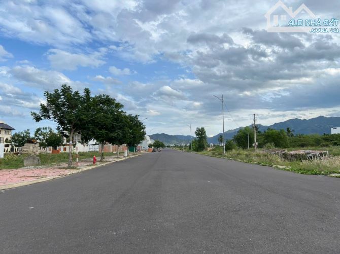 BÁN LÔ GÓC ĐẸP ĐỐI DIỆN CÔNG VIÊN MẶT TIỀN ĐƯỜNG 27M GÓI 5 MỸ GIA (THÁI HƯNG) - 6