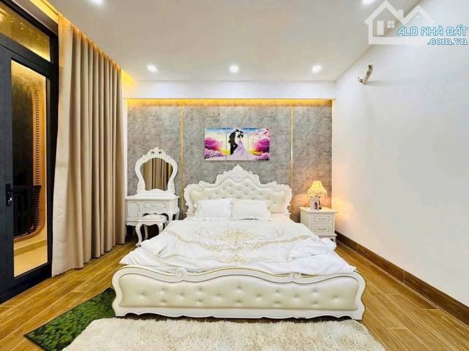 Đi nước ngoài định cư bán gấp nhà ở đường Quang Trung, Tăng Nhơn Phú B, Thủ Đức, giá 3 tỷ - 6