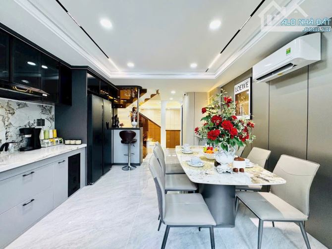 Nhà hiếm! Tân Bình-khu VIP K300, khu cực kỳ đáng sống, nhà đẹp full nội thất, 5 tầng mới - 6