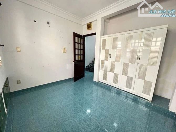 Nhà sát MT Nguyễn Duy Dương, 6x7 - 3 tầng 4pn 3wc 14 triệu - 6