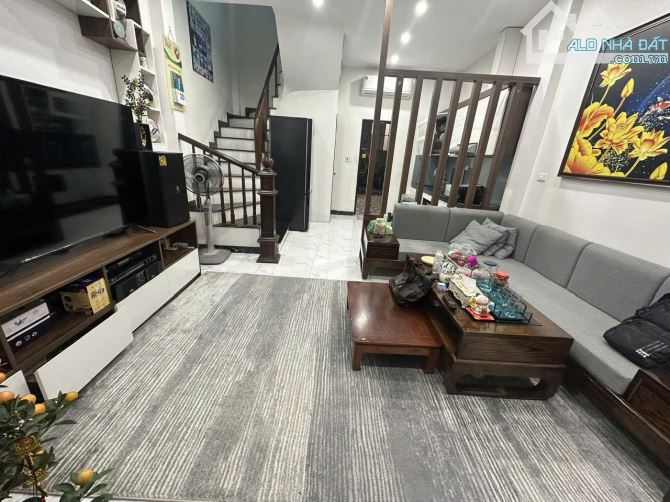 Bán nhà Phương Canh Nam Từ Liêm. DT 31/61m2, 5 tầng, ô tô ngay mặt phố. Giá 6.95 tỷ - 6