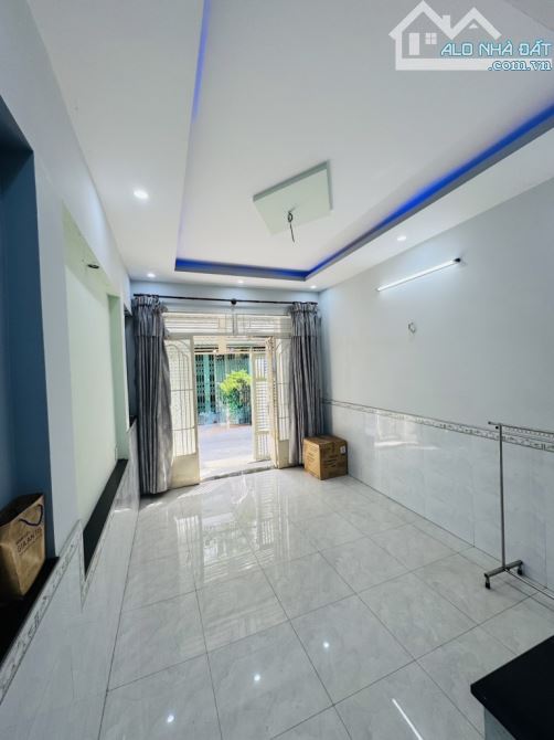 NGAY CHỢ BÌNH TRỊ ĐÔNG TÊN LỬA - ĐƯỜNG 6M THÔNG TIỆN GIÁ HƠN 4 TỶ GẤP BÁN - 6