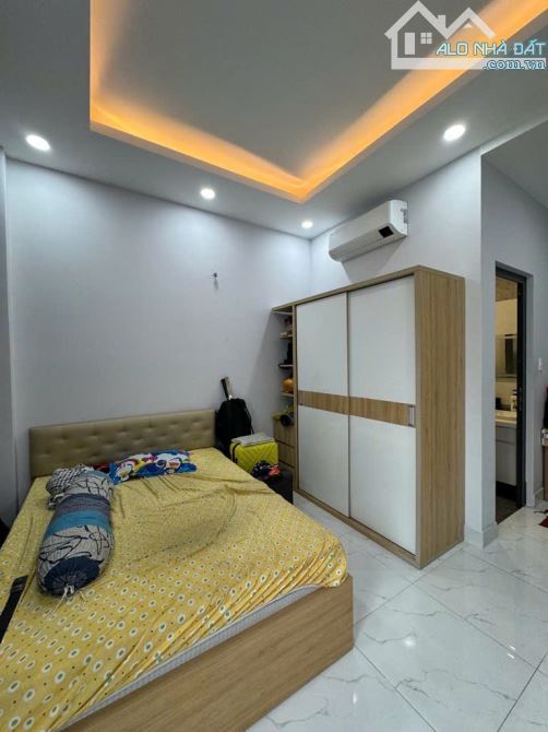 Bán nhà 4 tầng gần chợ Gò Xoài- giáp Tân Phú, tặng nội thất cao cấp- 56m2, chỉ nhỉnh 6 tỷ - 6