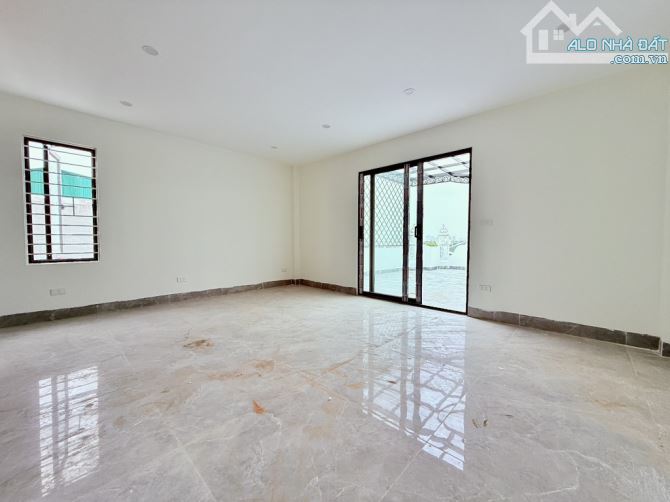 Bán nhà Thạch Bàn, mới kính kong & đẳng cấp, 80m2 x 7 tầng x thang máy, ô tô tránh, vỉa hè - 6
