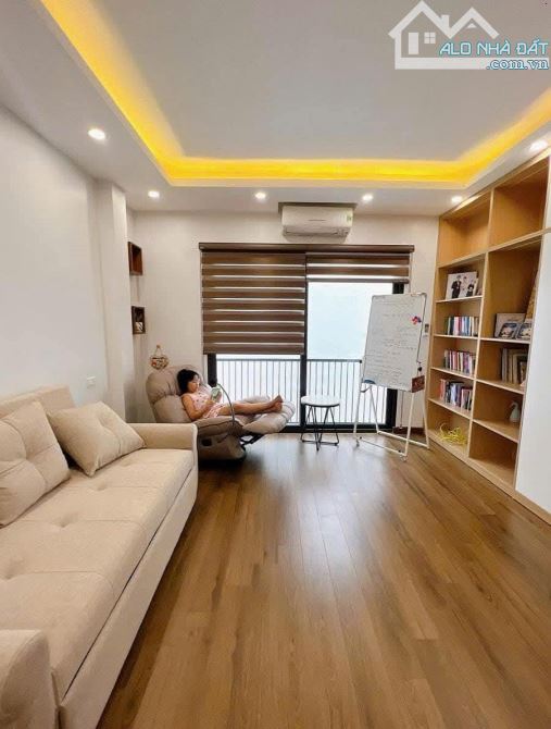 Bán nhà mặt ngõ Nguyễn Chánh, kinh doanh, ô tô tránh, vìa hè rộng, nhà đẹp - 6