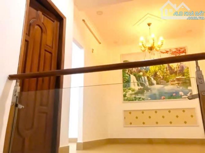 NHÀ PHỐ MỚI ĐẸP 6,2*11 HXH GIÁP PHÚ MỸ HƯNG QUẬN 7 TẶNG NỘI THẤT XỊN XÒ CHỈ 7,5 TỶ - 6