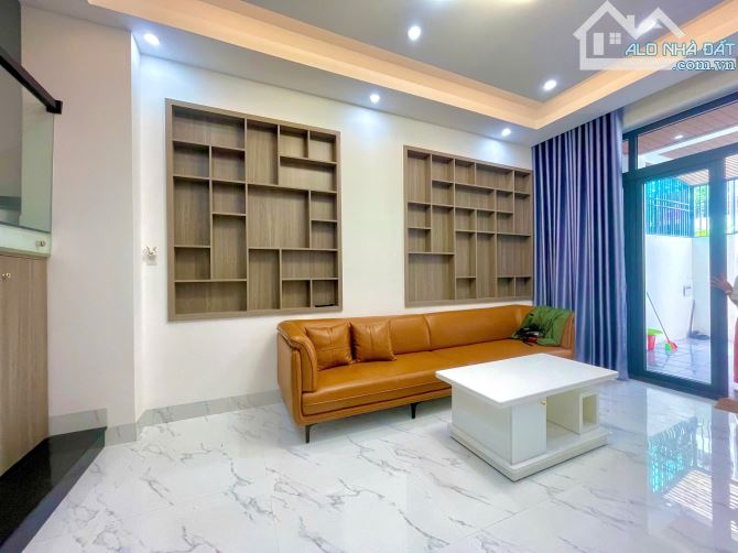 Bán nhà 3 tầng có hồ bơi mini đường số 10 KĐT Hà Quang 2, Nha Trang. DT 80m2 giá 7,15 tỷ - 7