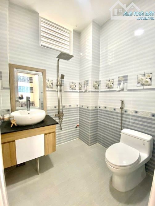 Cho thuê nhà 1 trệt 3 lầu, đường Nguyễn thị sáu, kdc 586, Cái răng - 7