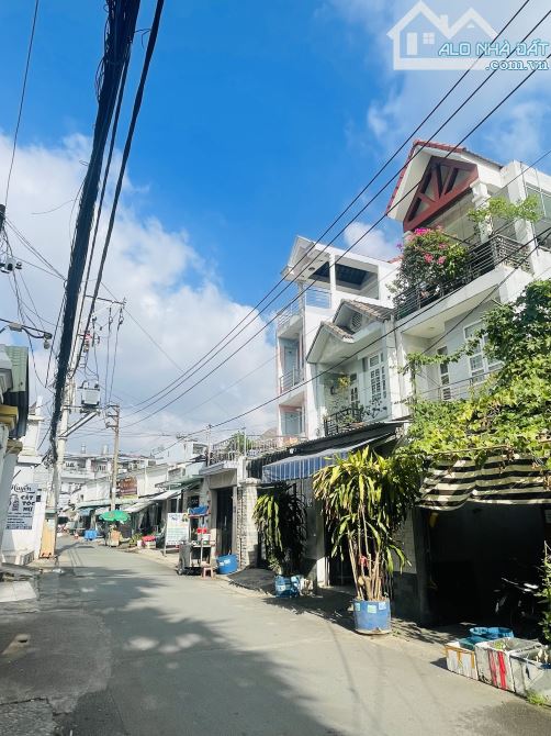 Nhà sát mặt tiền đường số 8 LINH XUÂN THỦ ĐỨC Hẻm 8m DT: 150m2 giá 10 Tỷ 990 - 7
