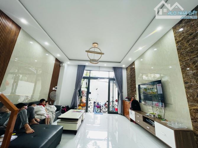 🔥HOT‼️🏡 BÁN NHÀ 3 TẦNG ĐẸP HOÀ XUÂN– SÁT ĐƯỜNG NGUYỄN PHƯỚC LAN - 7