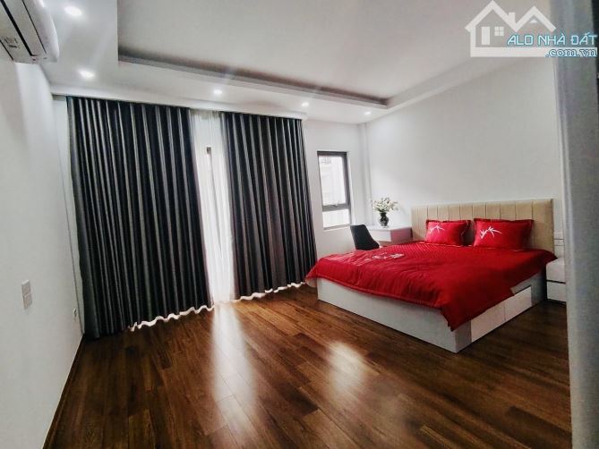 Bán Nhà Dân BỒ ĐỀ!! GẦN CẦU CHƯƠNG DƯƠNG - Mt HƠN 5m - 7 Tầng Thang Máy - 7