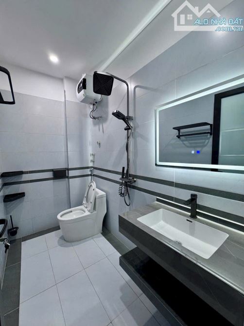 Dãy 6 căn nhà cực đẹp có sân cổng cạnh chợ 208 phường Hùng Vương, Hồng Bàng chỉ từ 2,7 tỷ - 7