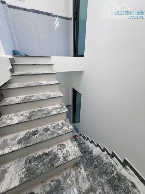 Bán nhà hẻm Phạm Thế Hiển Phường 6 Quận 8. Nhà nở hậu - 3.7 Tỷ - 3 tấm - 7