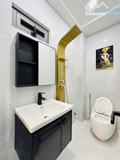 Đi nước ngoài định cư bán gấp nhà ở đường Quang Trung, Tăng Nhơn Phú B, Thủ Đức, giá 3 tỷ - 7