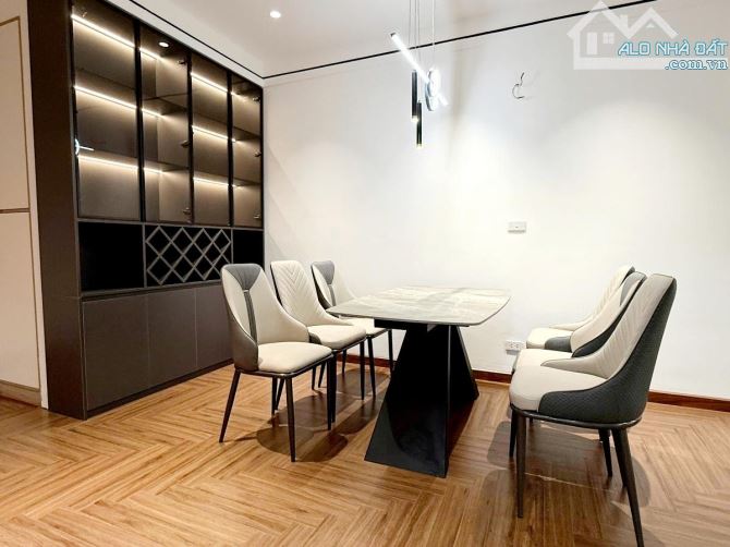 CHÍNH CHỦ CẦN BÁN CĂN HỘ TẠI TOÀ E KĐT NAM THĂNG LÒNG DT 123M2, Giá 8,98 tỷ - 7