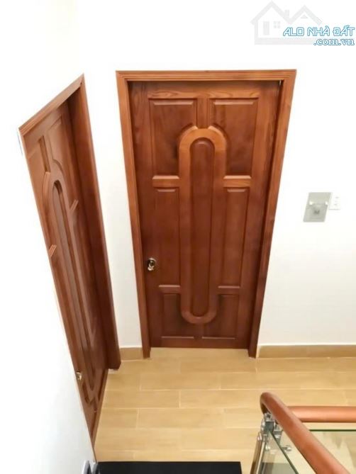 NHÀ PHỐ MỚI ĐẸP 6,2*11 HXH GIÁP PHÚ MỸ HƯNG QUẬN 7 TẶNG NỘI THẤT XỊN XÒ CHỈ 7,5 TỶ - 7