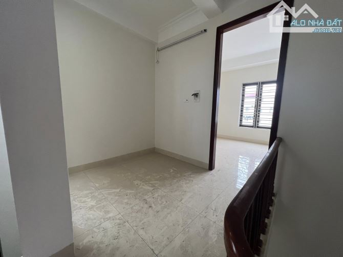 NHỈNH 5 TỶ - TẢ THANH OAI - THANH TRÌ, NHÀ MỚI 7 PHÒNG, MẶT TIỀN KHỦNG, VỊ TRÍ ĐẸP! - 8
