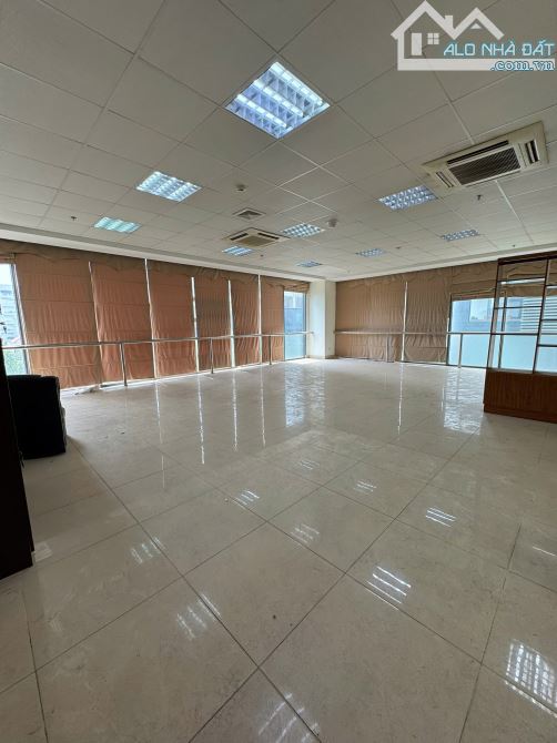 CHO THUÊ VĂN PHÒNG NGUYỄN VĂN HUYÊN GIÁ 5 TR- 10 TRIỆU - 8