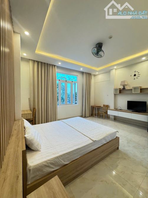 ￼🐬 Bán toà căn hộ 5 tầng mặt tiền đường biển Trường Sa - Ngay bãi tắm Tân Trà - Gọi Bi - 8
