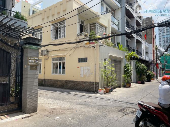 Nhà bán lô góc.Hẻm xe tải quay đầu,Vài bước chân ra mặt tiền ,Giá chỉ 4,6t.Lạc Long Quân - 8