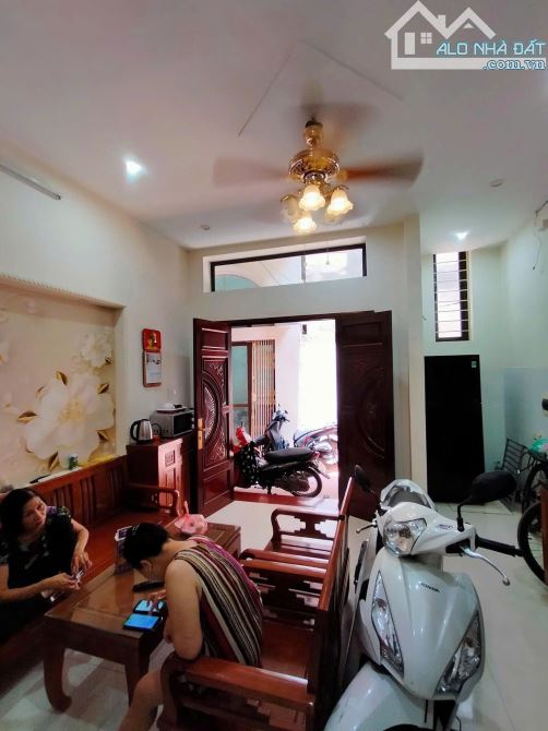 HÀNG HIẾM - ĐỐNG ĐA - 30m2 - 6 TỶ - 8