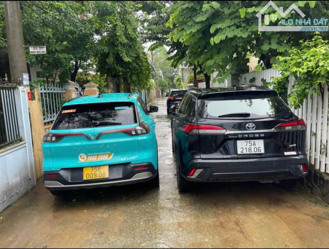 Bán nhà 3 tầng 5 phòng ngủ Kiệt ôtô Lê Thánh Tôn, TP Huế, sát bên Đại Nội Huế, chỉ 3,8 tỷ - 9