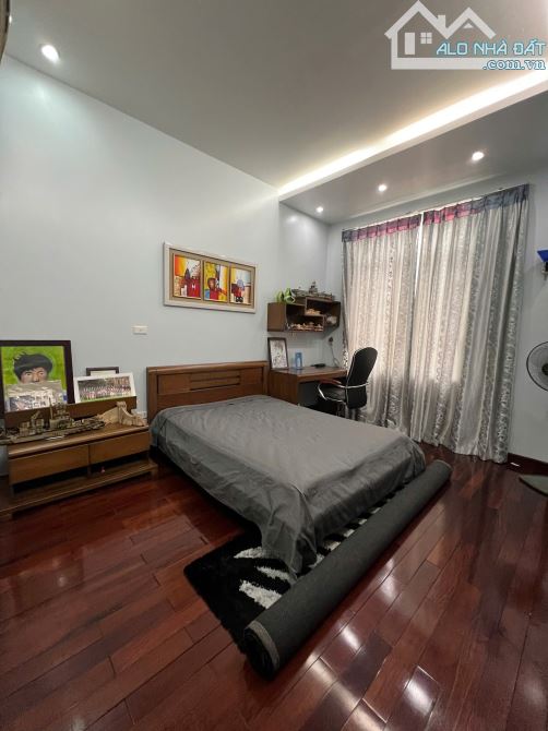 Phố Trung Kính To, 122m2 2 Thoáng, MT 5.7m 4 Tầng, Đường 10m, Vỉa Hè, Ở & Văn Phòng - 9
