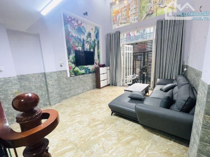 BÁN NHÀ 5 TẦNG – 7 PN – DT 61M² (NGANG 4.3M X DÀI 14M) – HXH – P2, BÌNH THẠNH, CHỈ 11.1 TỶ - 9