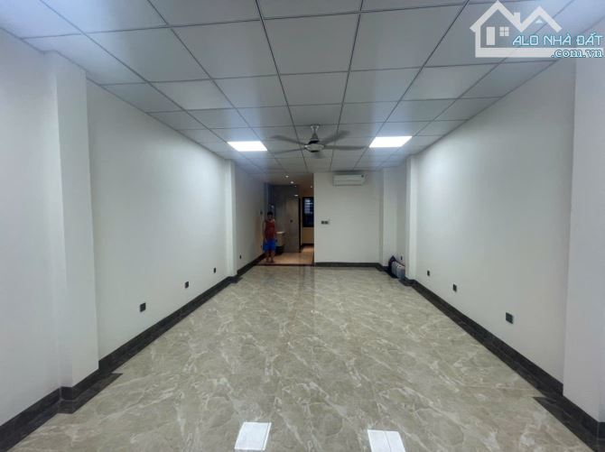 cho thuê tầng 1 và 2 làm VP kinh doanh mặt phố Nguyễn Đức Cảnh DT 100m² giá 20tr/th. - 9