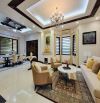 Nhà Biệt Thự Quan Chức Quận Tây Hồ, 210m2 Sân Vườn, Mặt Tiền 15m, An Ninh Tốt, 125 Tỷ