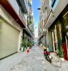 ĐẤT LỌT KHE 50M2 - NGANG 5M - KHU PHÂN LÔ MÃ LÒ - HẺM 6M - CHỈ 4.3 TỶ TL  + Vị trí: Thửa