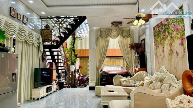 Biệt thự 120M2, 3 tầng đường 12m. Ngang hơn 6. Bán chỉ 18tỷ. Nguyễn văn Khối, Gò Vấp.