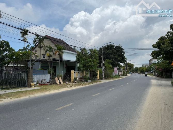 Bán lô đất mặt tiền Trần Nhân Tông có view lúa phía sau rất đẹp