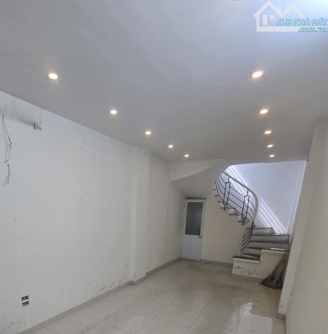 B.ÁN NH.À MẶT NGÕ - KINH DOANH - LÔ GÓC ngõ Văn Hương - Tôn Đức Thắng: 35 m2, 6 tầng 9.8tỷ