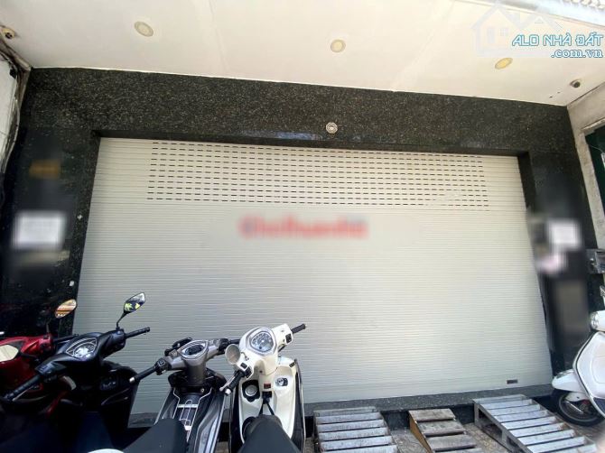 Cho thuê Mặt bằng Trệt 120m2 - Mặt tiền Võ Văn Tần, Phường 5, Quận 3 - 7mx17m - 60 Triệu.