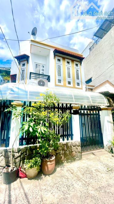 SIÊU PHẨM CĂN GÓC 2 MT, HẺM Ô TÔ NGUYỄN VĂN QUỲ, 6.5x9, 2 TẦNG, GIÁ 5.5 TỶ