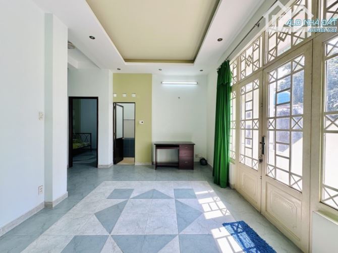 🏡 BÁN NHÀ BIỆT THỰ KIỂU CŨ – LÊ QUANG ĐỊNH, P11, BÌNH THẠNH – 77M² – 3 TẦNG – 10.X TỶ