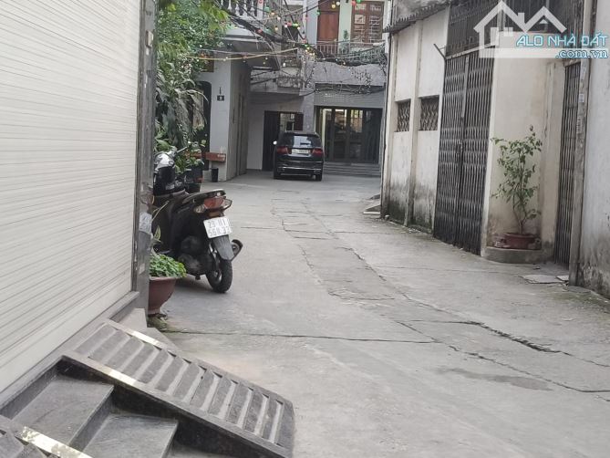 Bán nhà phân lô phố Lương Khánh Thiện, ngõ 3m, gần oto. DT 30mx4T, MT 3.3m, 6.98 tỷ