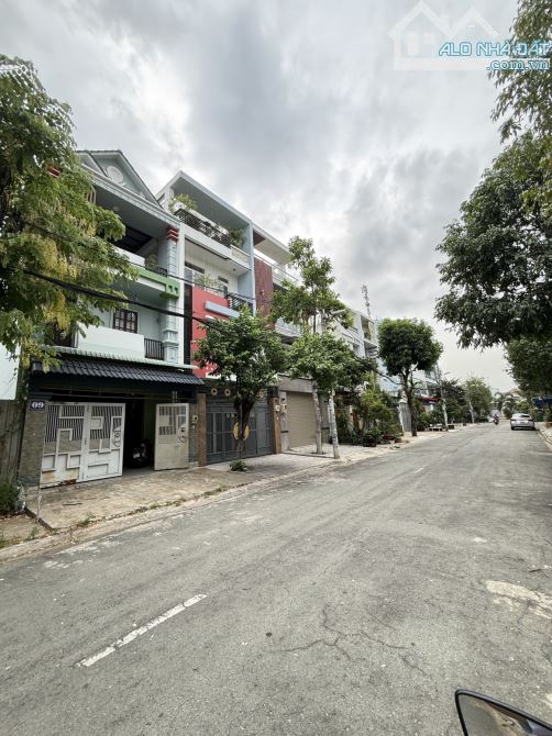 BÁN ĐẤT MẶT TIỀN - DT: 100M2 ( 5 X 20 ) – CÓ VỈA HÈ – KHU TÊN LỬA, BÌNH TÂN