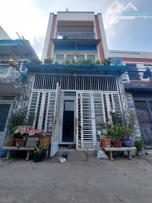 Nhà bán chính chủ HXH 1// đường số 5 p17 Gò vấp.ngang khủng 5,3m.3tầng 3pn-3wc.Giá 6tỷ