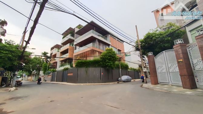 hẻm 7m đường Lê Văn Sỹ Q.3 , DT: 4.6 x 20m , CN : 100m2 2 lầu giá chỉ 18 tỷ