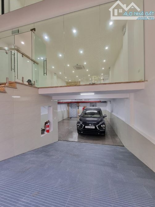TOÀ VĂN PHÒNG 9 TẦNG MẶT PHỐ NGUYỄN NGỌC NẠI - ĐẸP NHẤT PHỐ - VỈA HÈ KINH DOANH SẦM UẤT