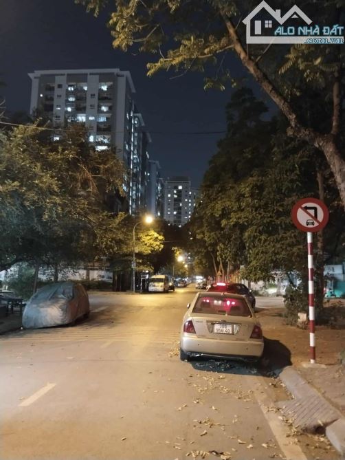 Hàng Hiếm KĐT Trung Văn – 70m² x 5T, Mặt Đường Lớn – Ô Tô Tránh, Vỉa Hè – KD Đỉnh