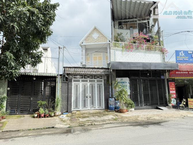 Bán gấp nhà mặt tiền đường số 6 Phường Đông Hoà Dĩ An Bình Dương 100m2 giá 6.2 tỷ