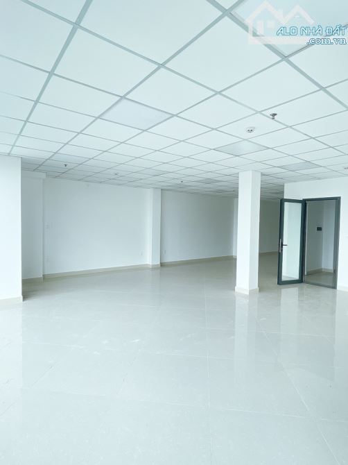 Bán Tòa Văn Phòng Mặt Tuền Tân Sơn Nhì Tân Phú, 200m, 7 tầng, ngang 8m, 55 tỷ