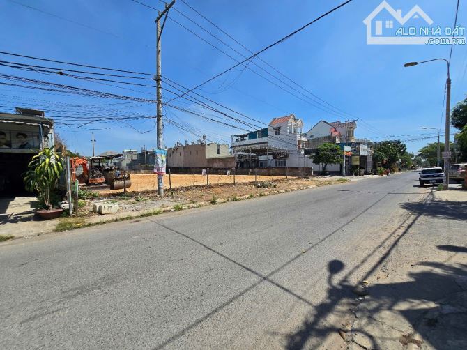 Giá 24,5 tỷ TL. Bán đất mặt tiền đường Nguyễn Văn Tiên,Trảng Dài. 28x50m. 1400m sổ thổ cư.