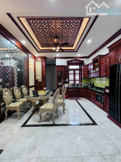 Bán căn Biệt Thự Tâm Huyết tại Long Bình Biên Hoà gần 500m2 sàn giá chỉ 12,5tỷ thương lượg