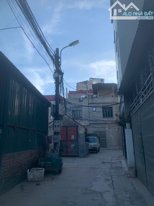 BÁN NHÀ TÂY TỰU 90M2, 3 TẦNG, NGÕ NÔNG, CÁCH Ô TÔ 50M, SỔ ĐỎ, GIÁ ĐẦU TƯ CÓ TL