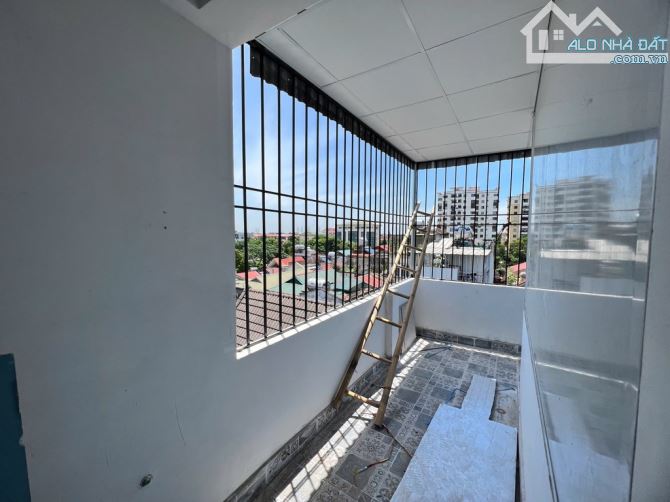 NHÀ NHỎ XINH PHÂN LÔ NGÔ GIA TỰ  – 5 TẦNG – MT 4.5M – CÁCH Ô TÔ TRÁNH 40M – GIÁ 5.3 TỶ